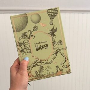 R.E.M. Beauty Wicked Ozdust Palette